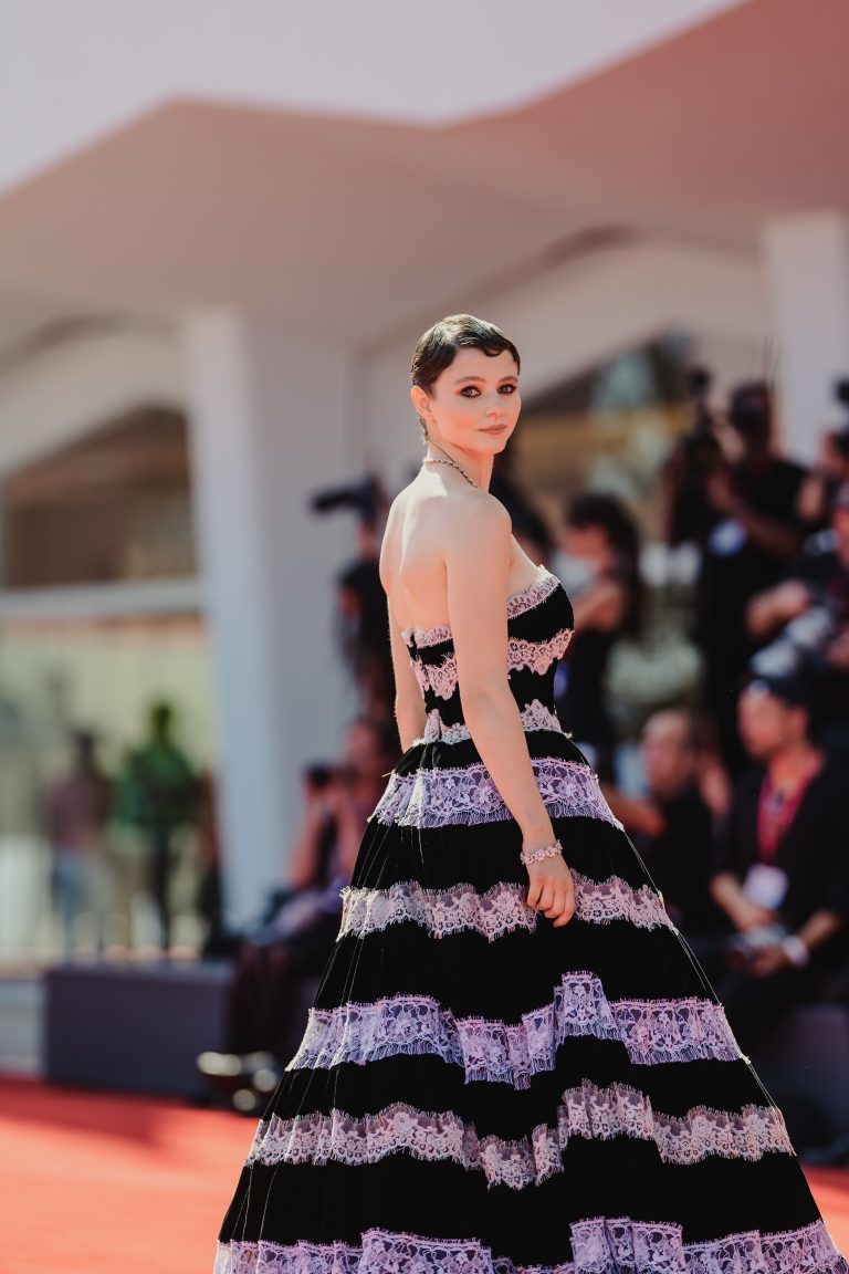  - Ann Lee spiazza Venezia: Amanda Seyfried guida il musical più “inatteso” dell’anno