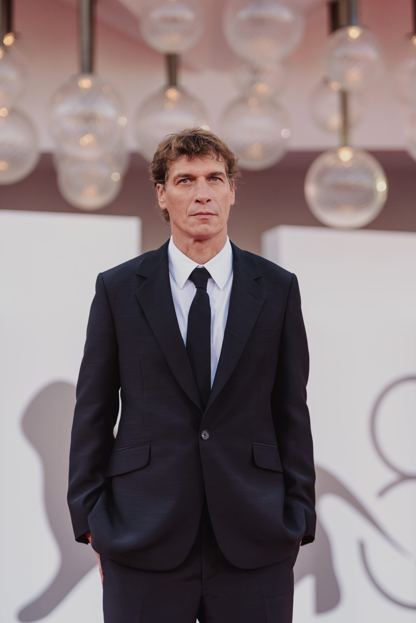  - Venice Rounds Off the 82nd Edition of the Festival with “Chien 51”