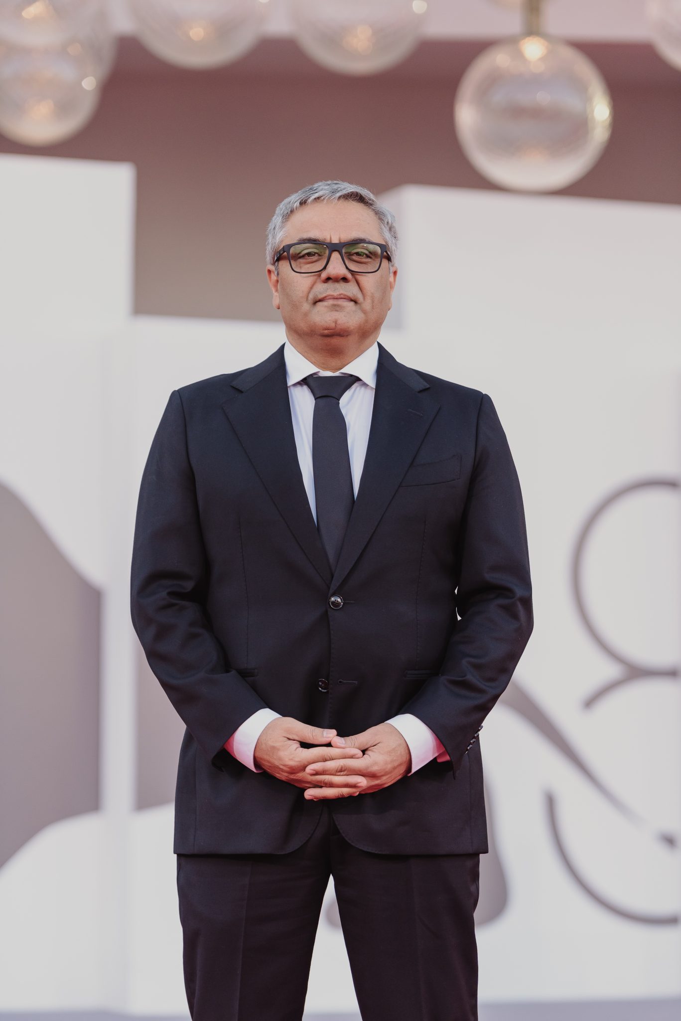  - Jim Jarmusch Scoops the Coveted Golden Lion for “Father Mother Sister Brother”