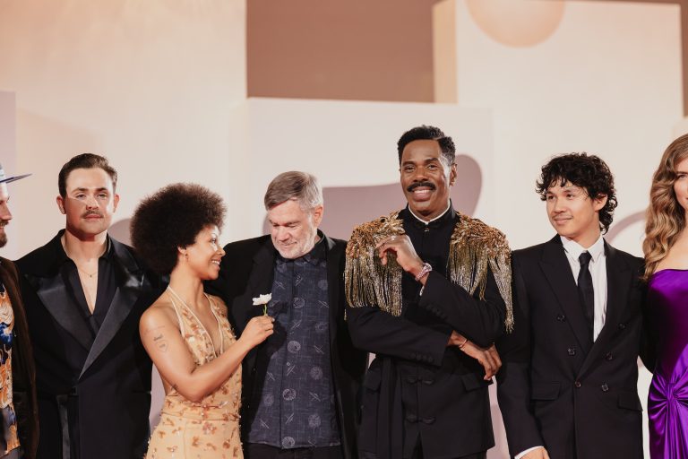  - Venezia 82 applaude Van Sant: stile e tensione sul tappeto rosso di Dead Man’s Wire