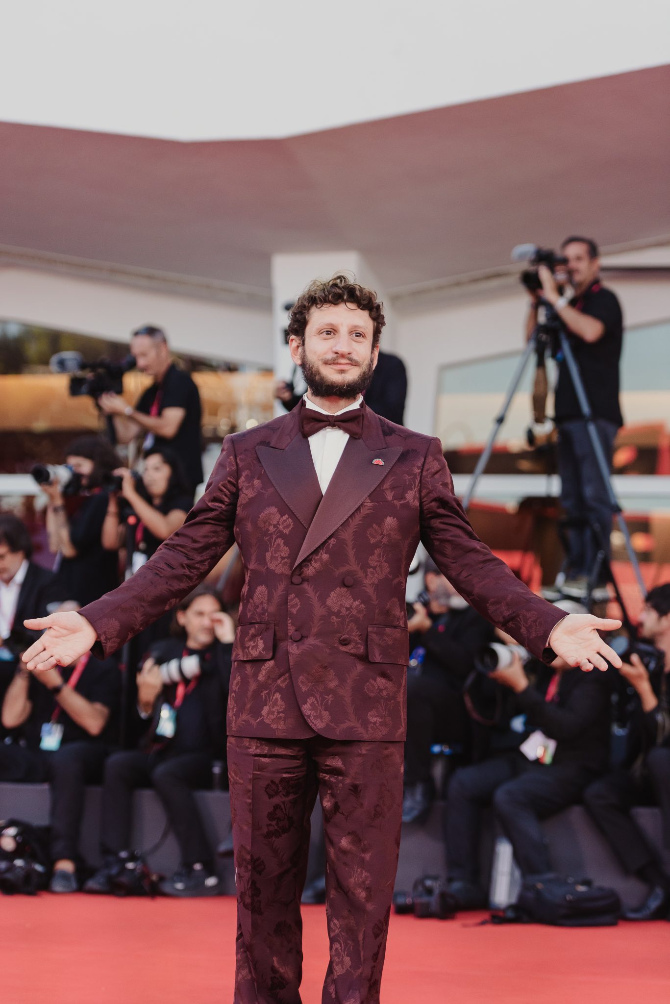  - Le tapis rouge prend des allures de salle de théâtre pour la première de « Duse »