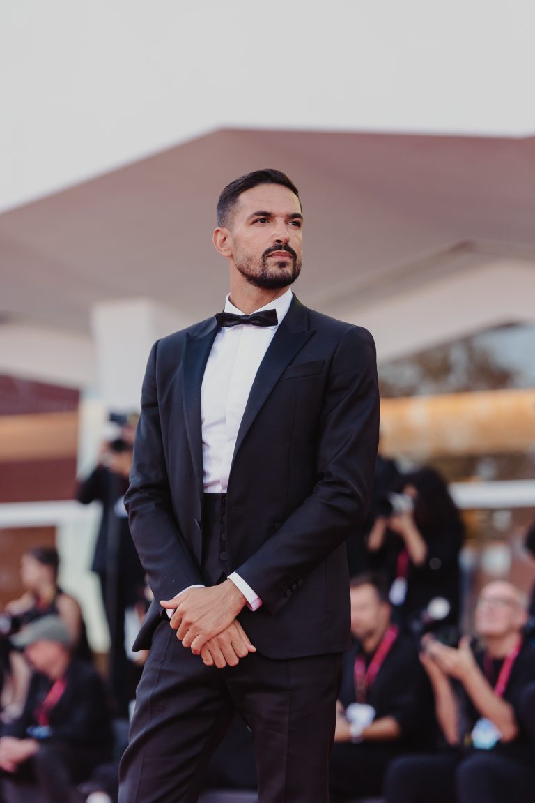  - Duse a Venezia 82: il red carpet diventa teatro e la diva rinasce