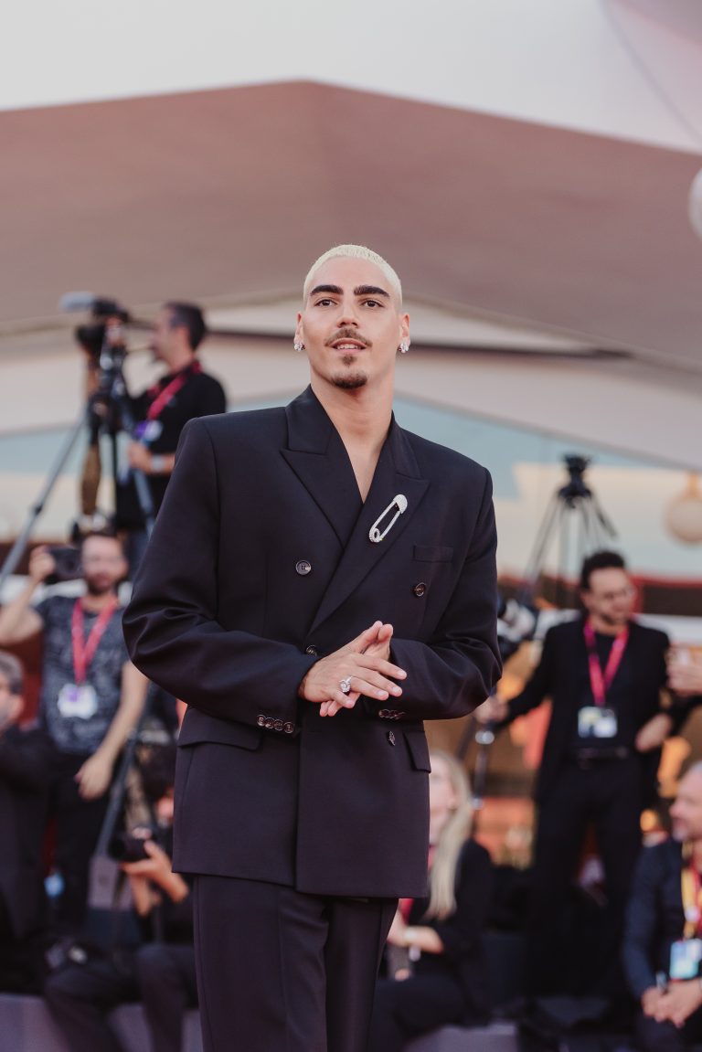  - Duse a Venezia 82: il red carpet diventa teatro e la diva rinasce