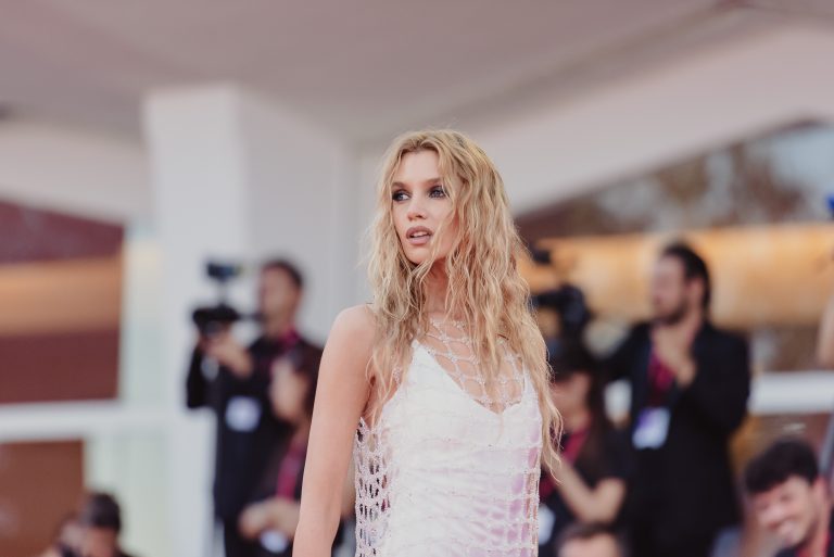  - Duse a Venezia 82: il red carpet diventa teatro e la diva rinasce