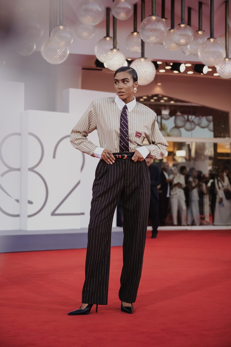  - Jarmusch porta silenzi a Venezia 82, ma il red carpet esplode tra Blanchett e Rampling