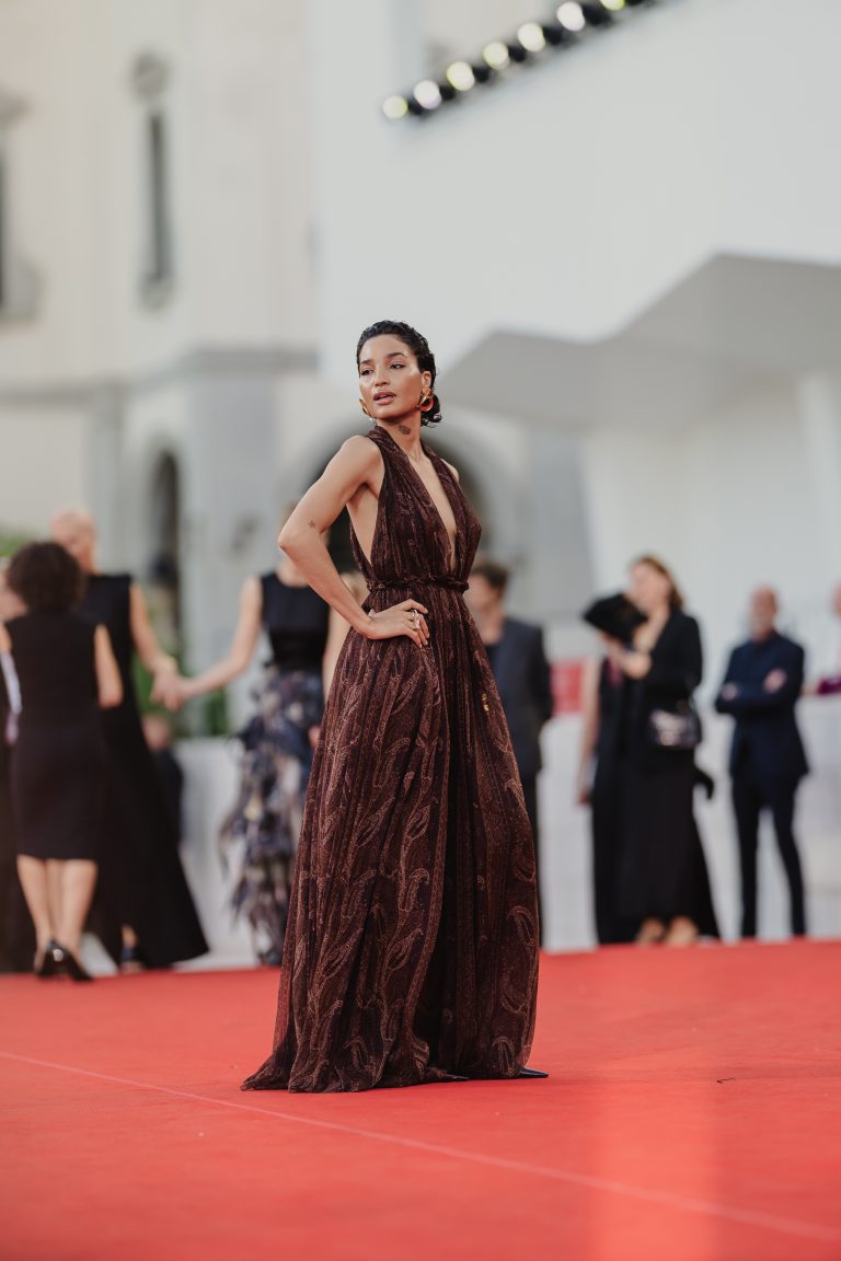  - Jarmusch porta silenzi a Venezia 82, ma il red carpet esplode tra Blanchett e Rampling