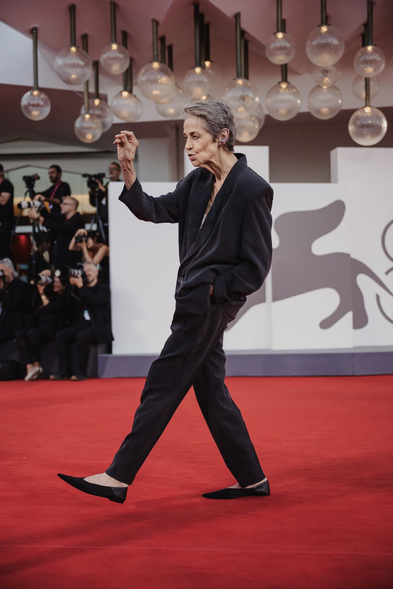  - Jarmusch is Back in Venice with “Father Mother Sister Brother”, A Family Comedy-Drama