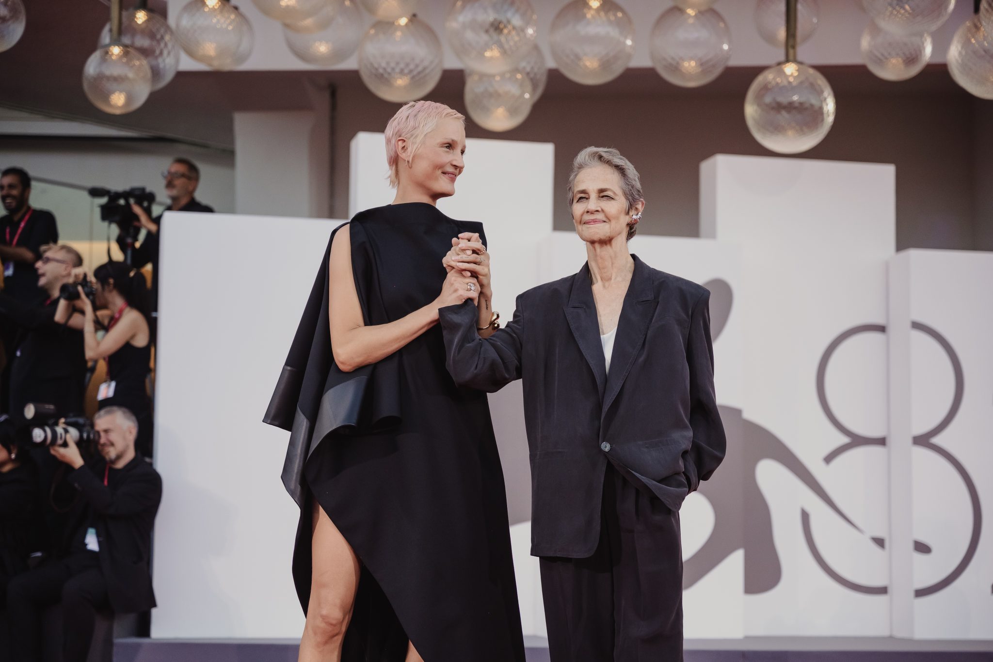  - Jarmusch is Back in Venice with “Father Mother Sister Brother”, A Family Comedy-Drama