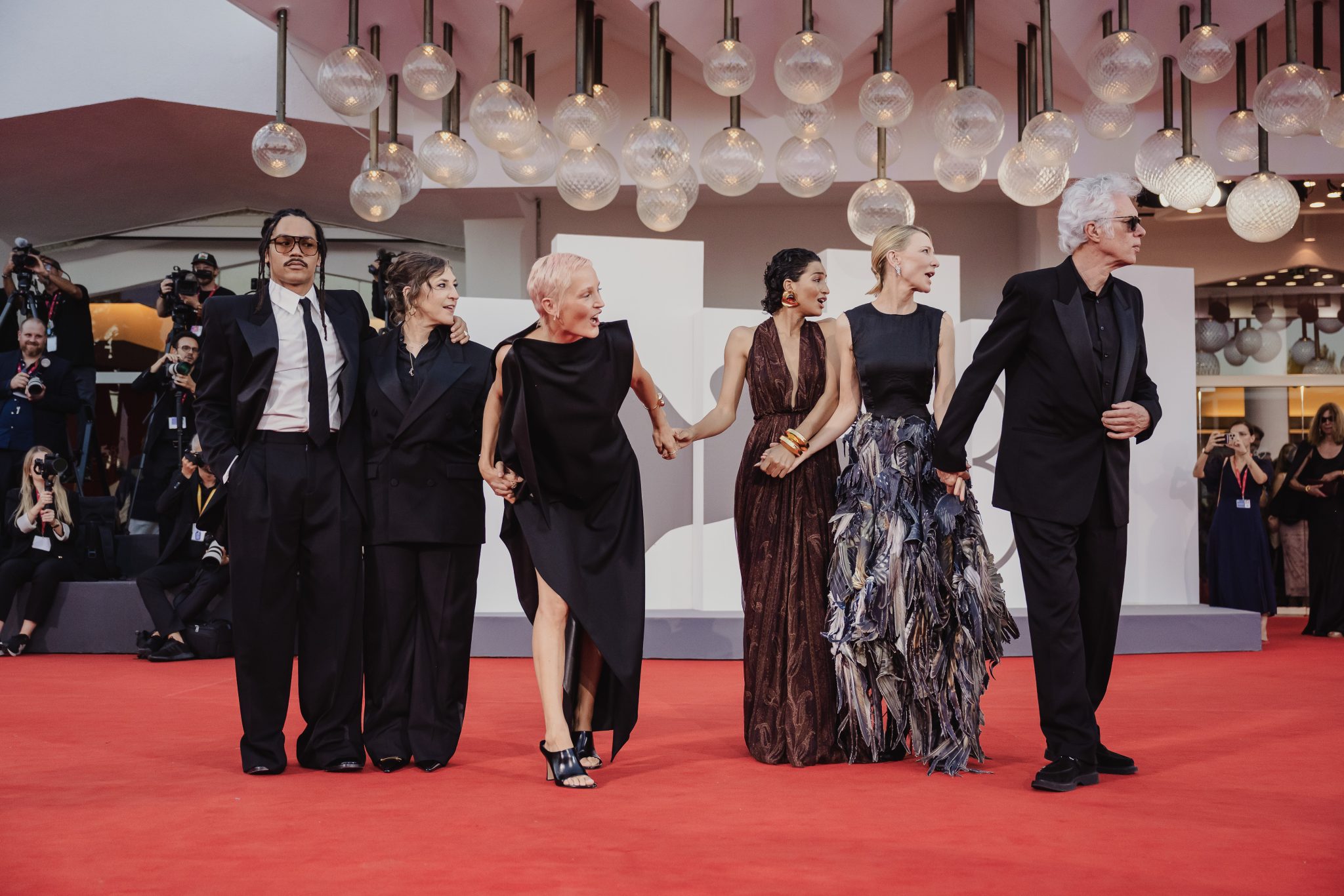  - Jarmusch is Back in Venice with “Father Mother Sister Brother”, A Family Comedy-Drama