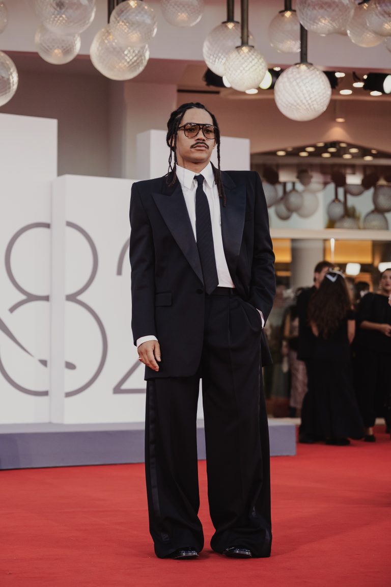  - Jarmusch porta silenzi a Venezia 82, ma il red carpet esplode tra Blanchett e Rampling