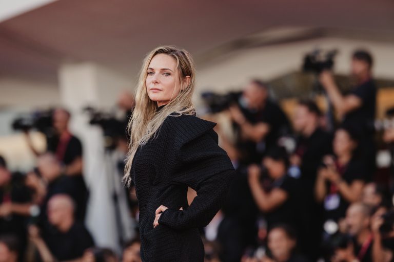  - Red carpet esplosivo: Kathryn Bigelow torna a Venezia con House of Dynamite