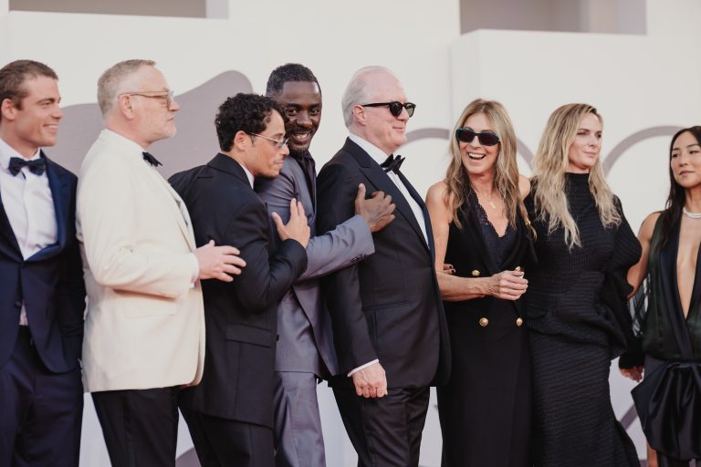  - Red carpet esplosivo: Kathryn Bigelow torna a Venezia con House of Dynamite