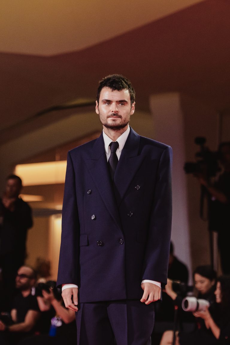  - Dante, Tosches e mafia: Julian Schnabel porta a Venezia la sua opera-abisso