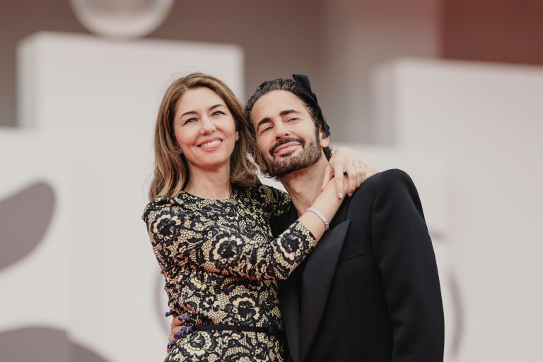  - “Marc by Sofia”, une amitié mythique transformée en un récit visuel esthétique