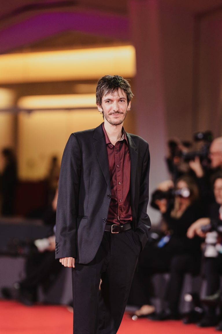  - Portobello a Venezia 82: il red carpet ricorda l’errore giudiziario di Enzo Tortora