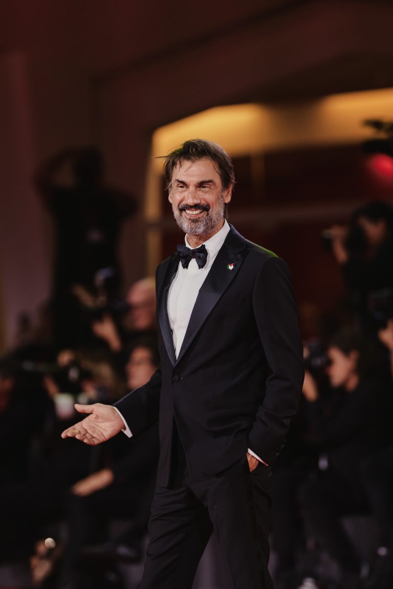  - Portobello a Venezia 82: il red carpet ricorda l’errore giudiziario di Enzo Tortora