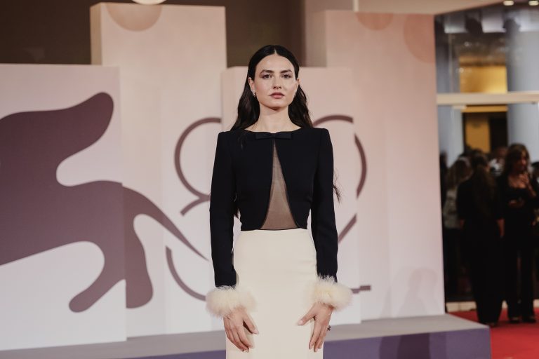  - Portobello a Venezia 82: il red carpet ricorda l’errore giudiziario di Enzo Tortora