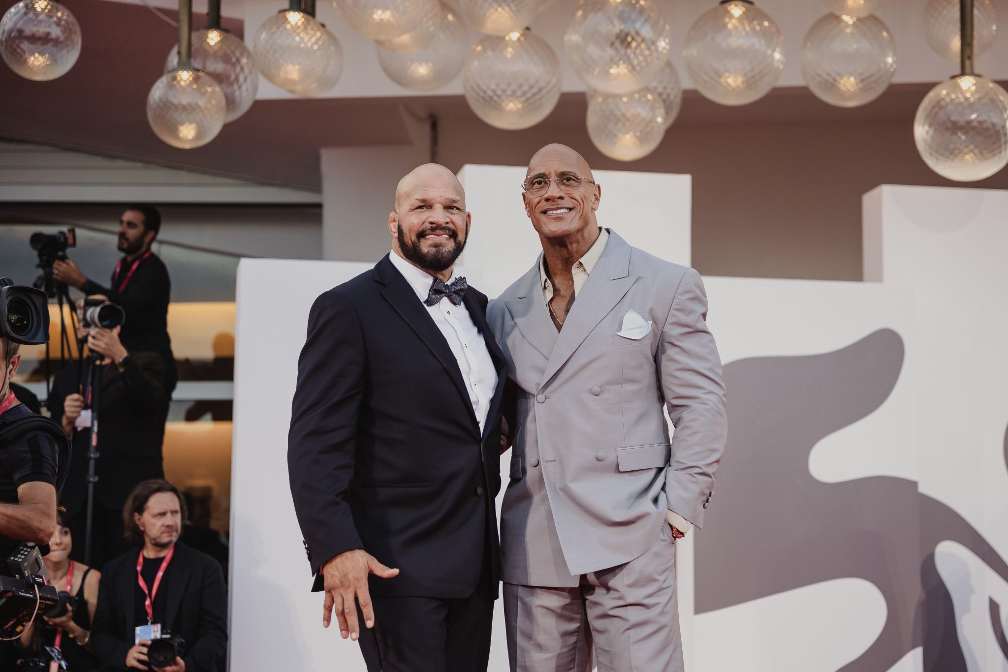  - “The Smashing Machine”: Dwayne Johnson Embodies Mark Kerr