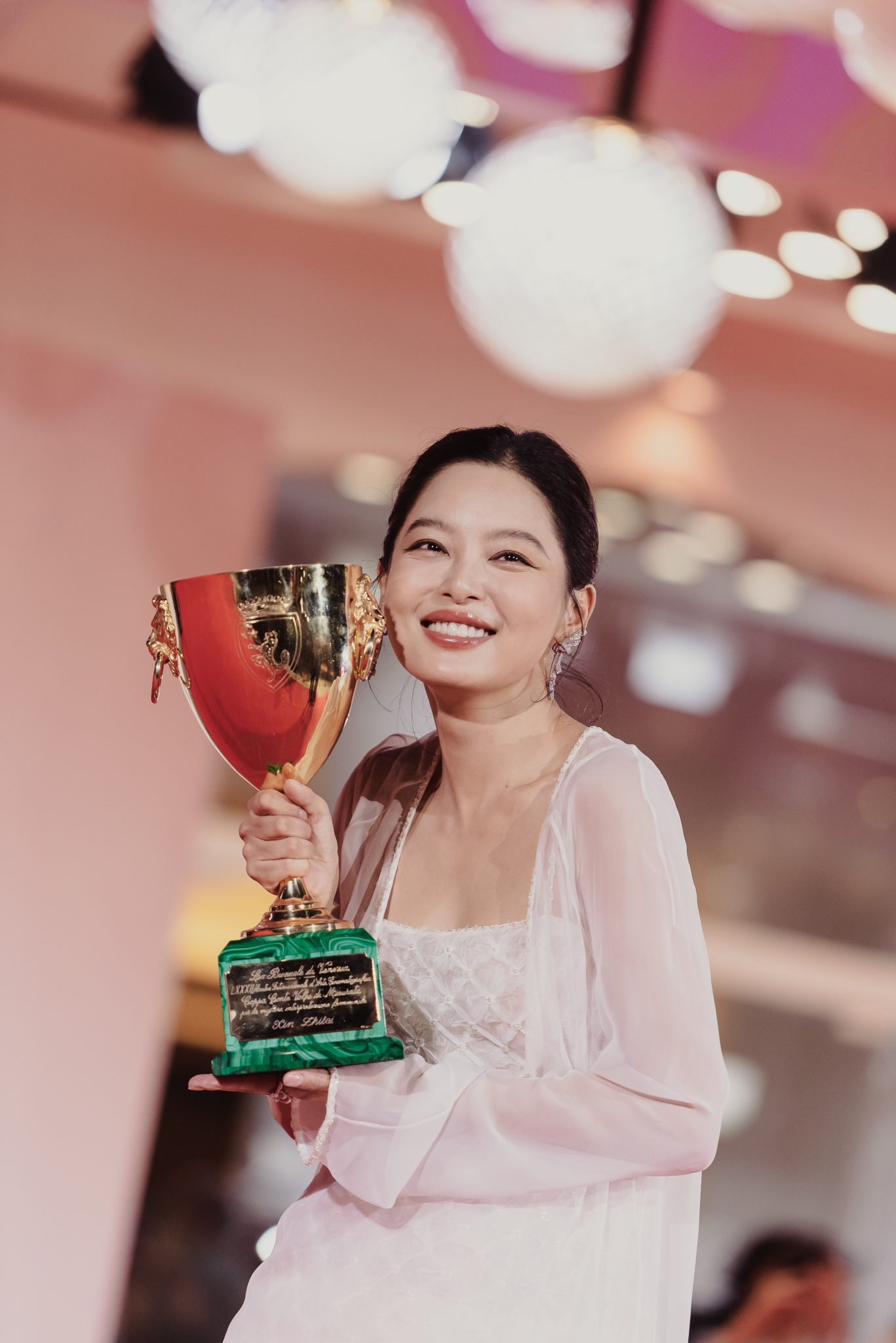  - Jim Jarmusch Scoops the Coveted Golden Lion for “Father Mother Sister Brother”