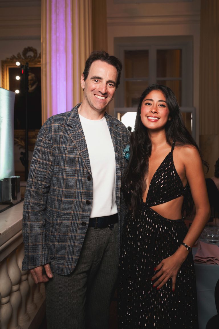  - Les dessins délicats de Jean Jullien illuminent le parfum Odéon de MEMO