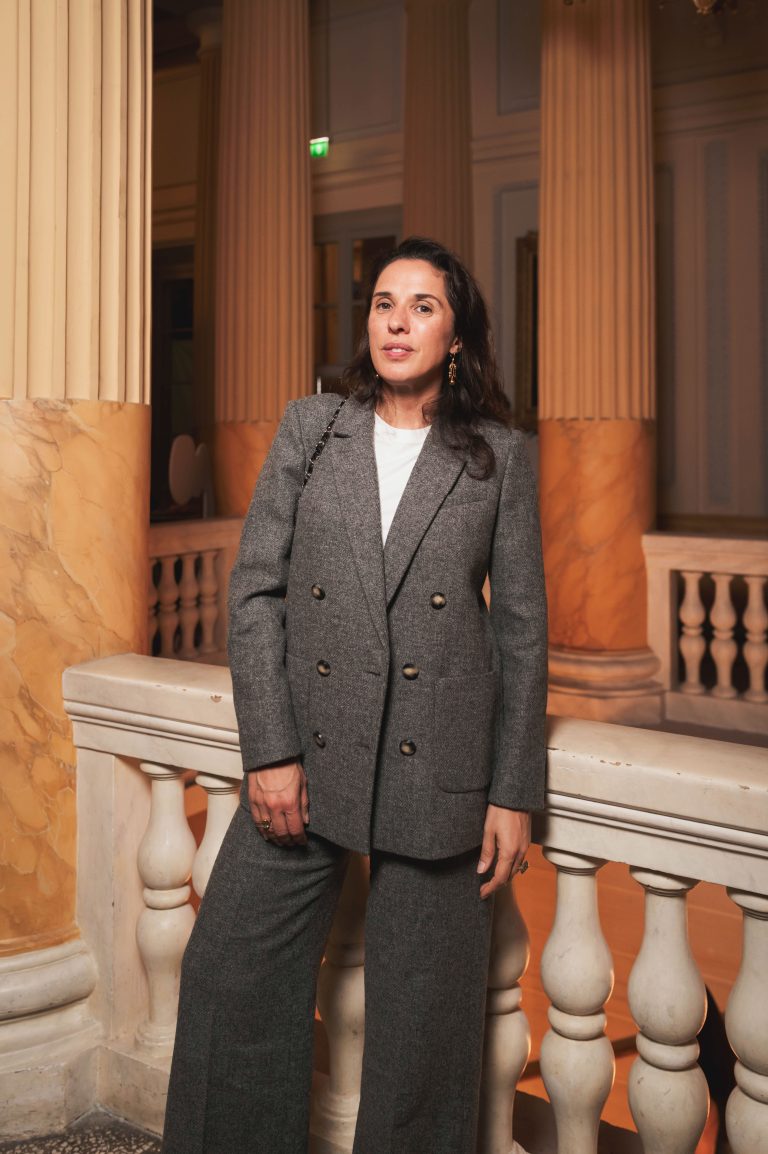  - Les dessins délicats de Jean Jullien illuminent le parfum Odéon de MEMO