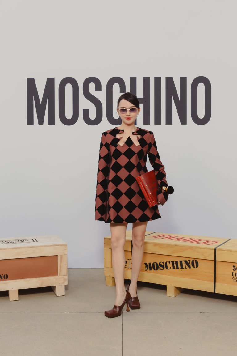  - L’arte dell’upcycling trionfa sulla passerella di Moschino