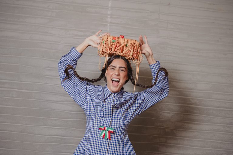  - L’arte dell’upcycling trionfa sulla passerella di Moschino