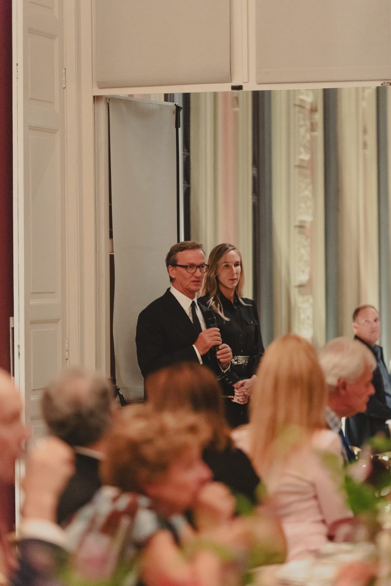  - Thaddaeus Ropac fait dialoguer l’oeuvre de Georg Baselitz et Lucio Fontana dans sa nouvelle résidence italienne