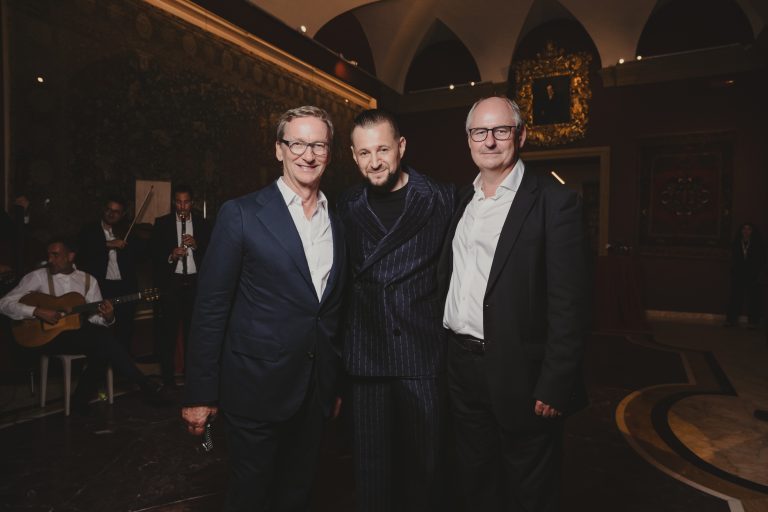  - Thaddaeus Ropac fait dialoguer l’oeuvre de Georg Baselitz et Lucio Fontana dans sa nouvelle résidence italienne