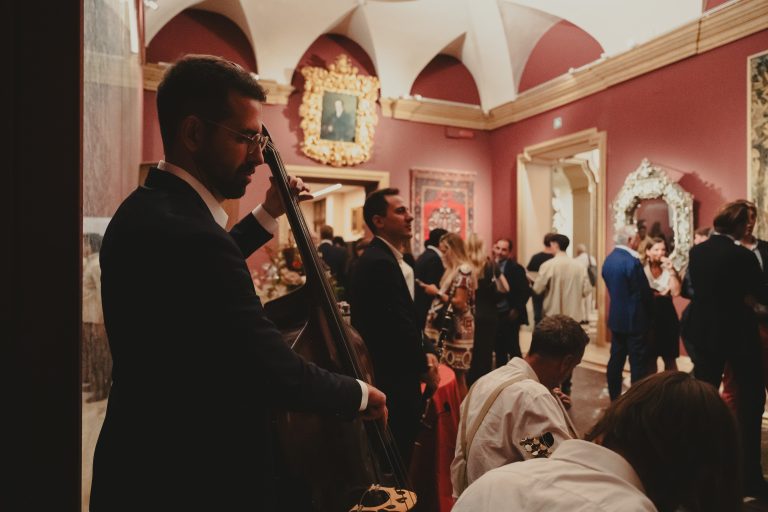 Thaddaeus Ropac fait dialoguer l’oeuvre de Georg Baselitz et Lucio Fontana dans sa nouvelle résidence italienne