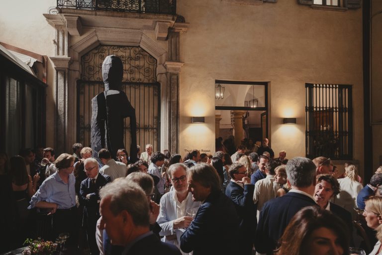 Thaddaeus Ropac fait dialoguer l’oeuvre de Georg Baselitz et Lucio Fontana dans sa nouvelle résidence italienne