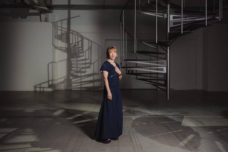  - Yuko Mohri a Pirelli HangarBicocca: grovigli, suoni e sculture effimere