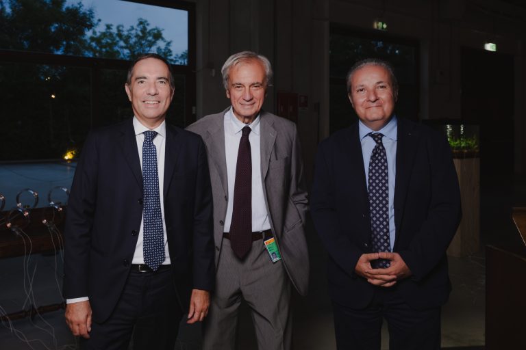  - Yuko Mohri a Pirelli HangarBicocca: grovigli, suoni e sculture effimere