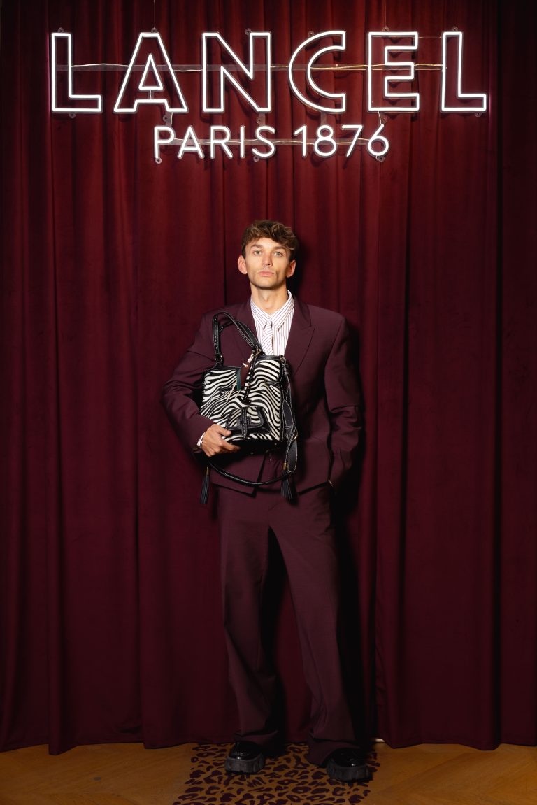  - La jungle Parisienne, terrain de prédilection pour Lancel