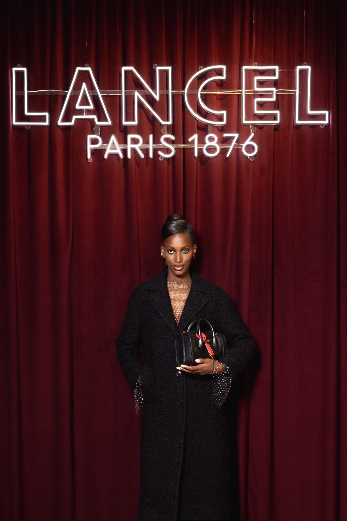  - La jungle Parisienne, terrain de prédilection pour Lancel