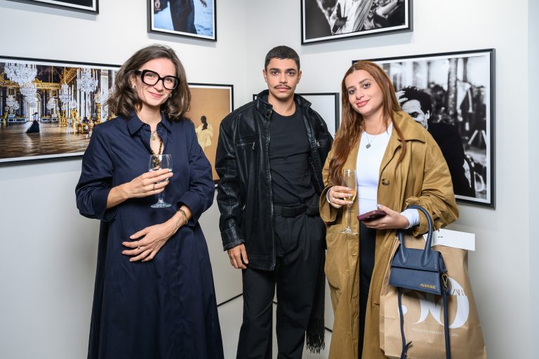  - Oana Ivan Gallery présente une rétrospective dédiée à Gilles Bensimon