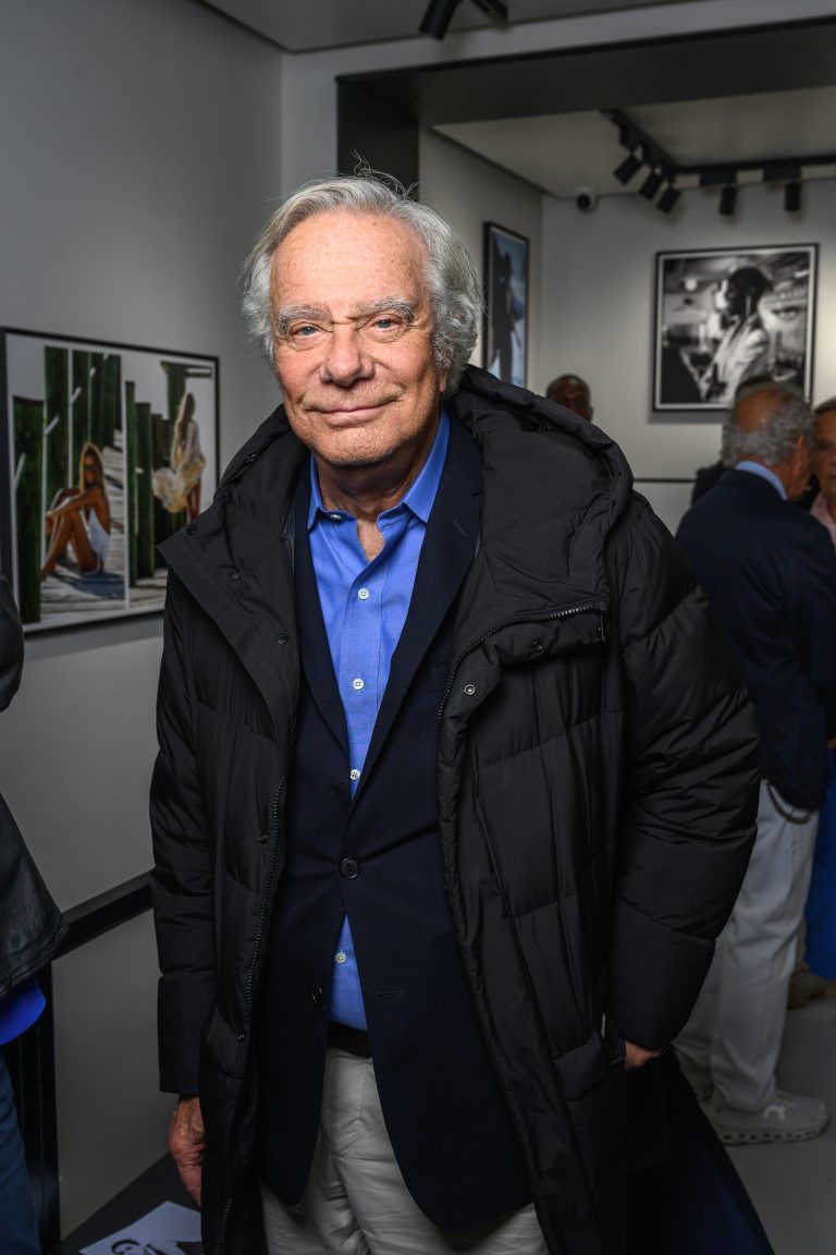  - Oana Ivan Gallery présente une rétrospective dédiée à Gilles Bensimon