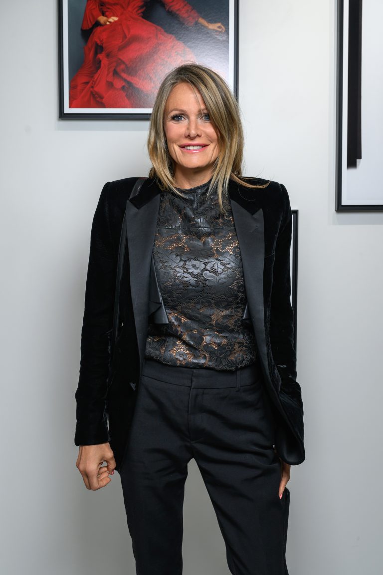  - Oana Ivan Gallery présente une rétrospective dédiée à Gilles Bensimon