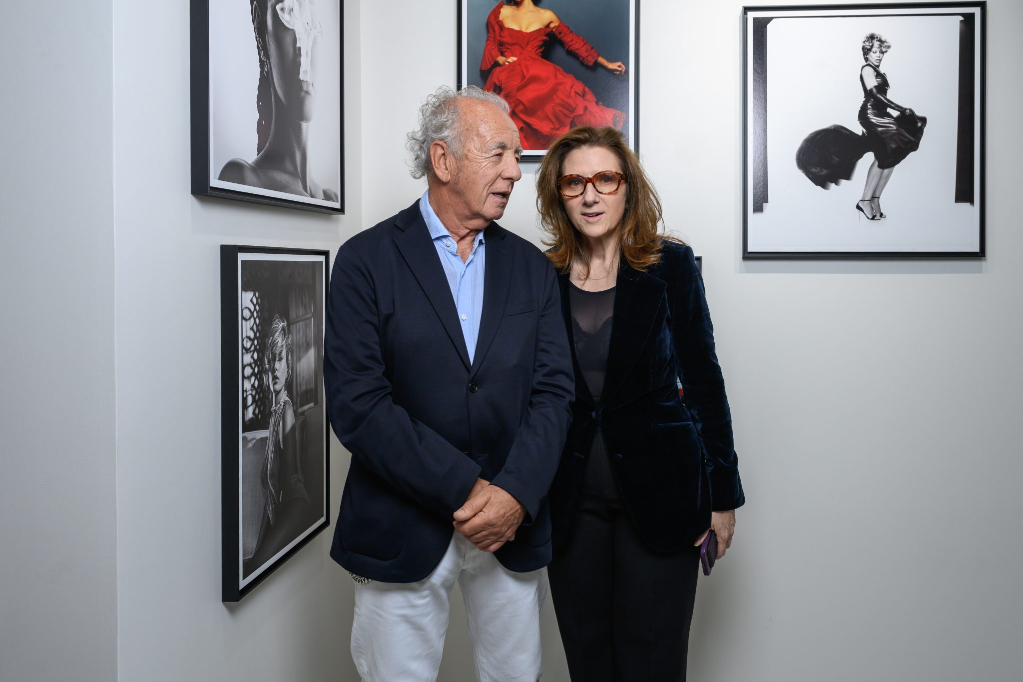  - Oana Ivan Gallery présente une rétrospective dédiée à Gilles Bensimon