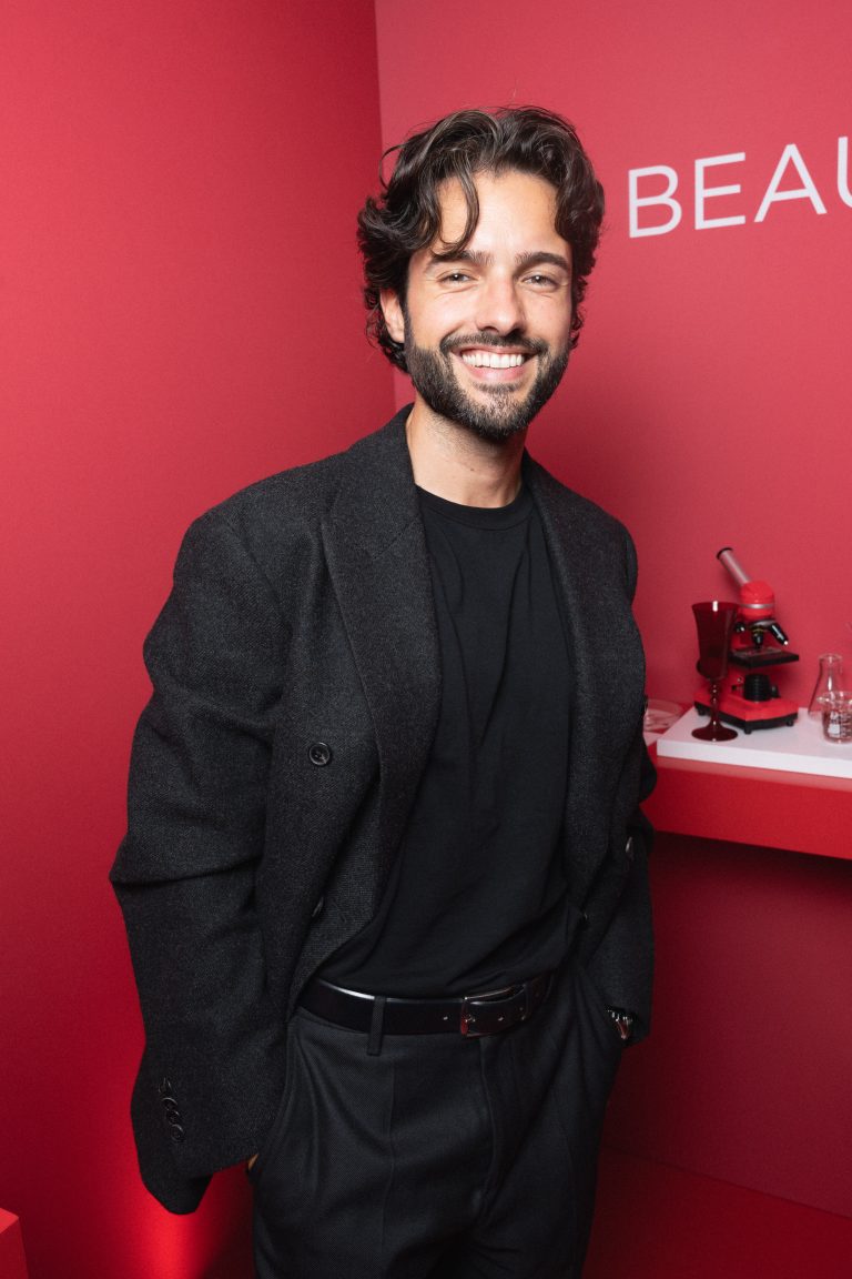  - Clarins Beauty Backstage revient pour une parenthèse beauté et élégance