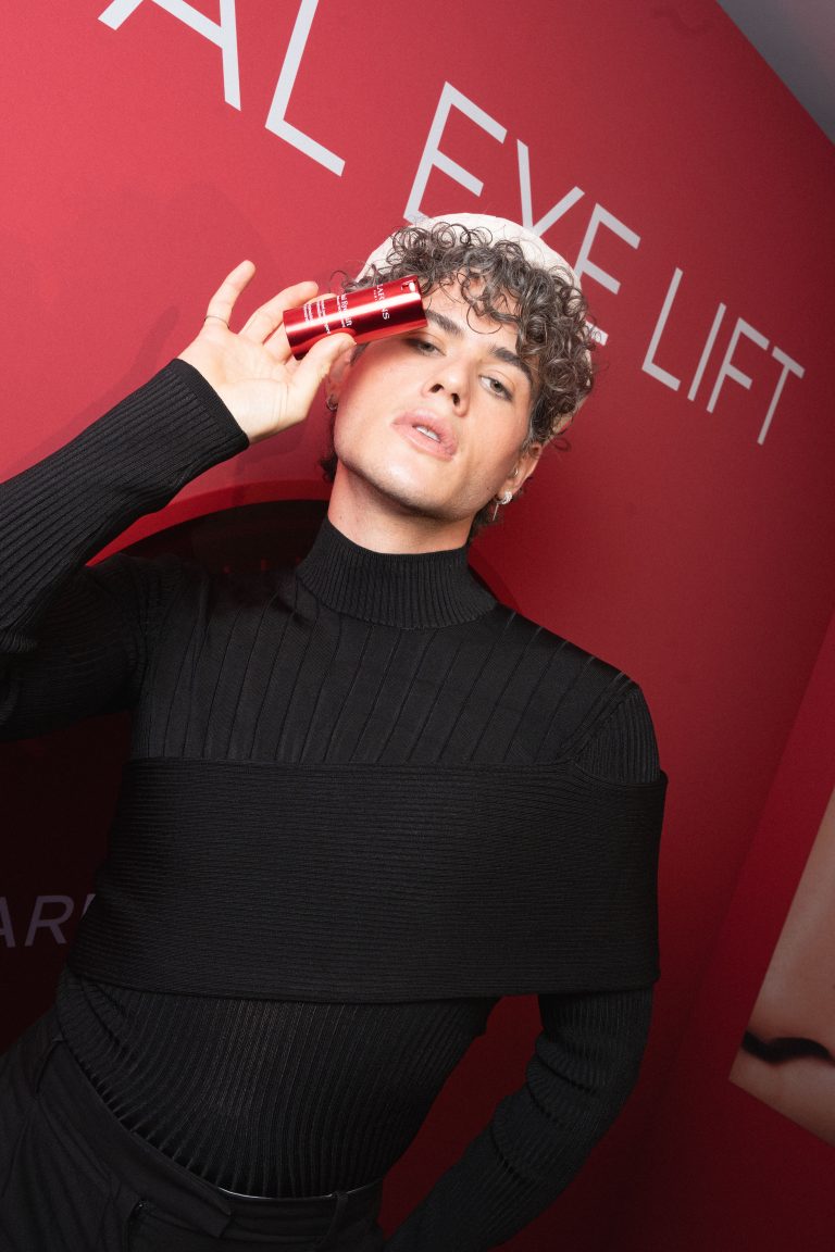  - Clarins Beauty Backstage revient pour une parenthèse beauté et élégance