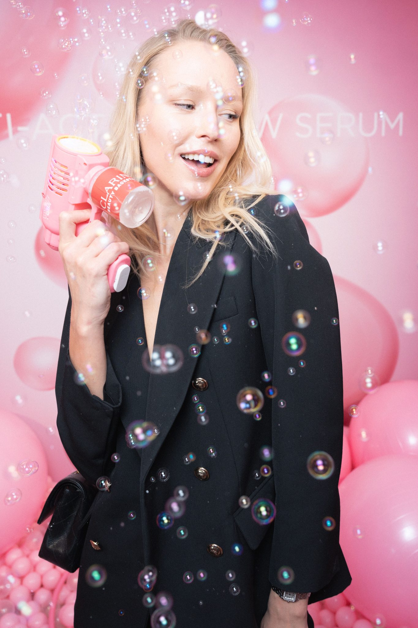  - Clarins Beauty Backstage revient pour une parenthèse beauté et élégance