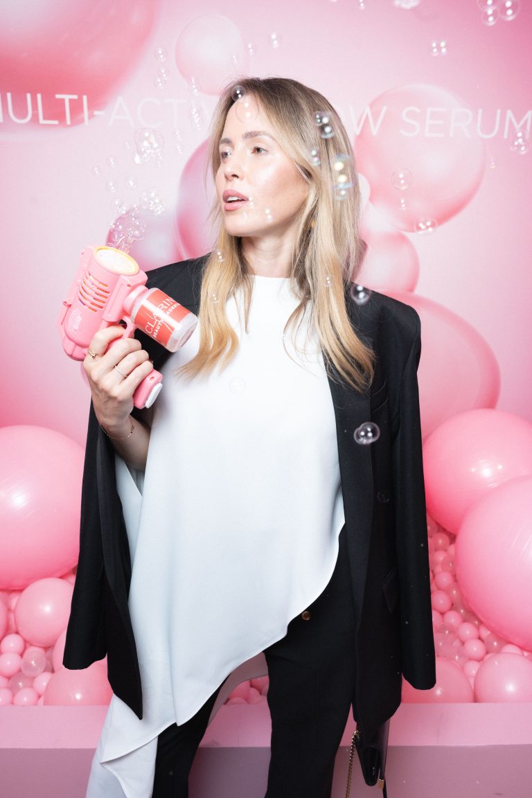  - Clarins Beauty Backstage revient pour une parenthèse beauté et élégance