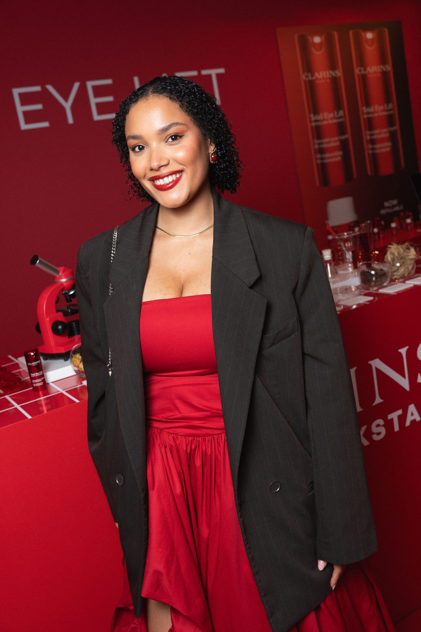  - Clarins Beauty Backstage revient pour une parenthèse beauté et élégance