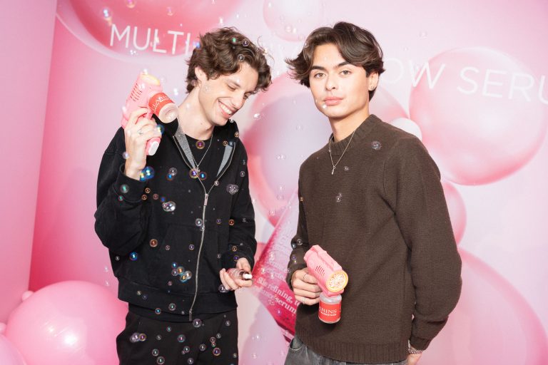  - Clarins Beauty Backstage revient pour une parenthèse beauté et élégance