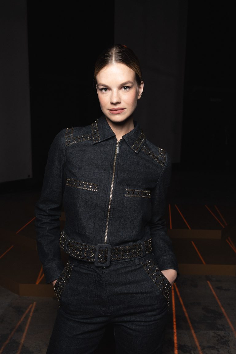  - Les femmes une nouvelle fois sublimées par Elie Saab au Palais de Tokyo