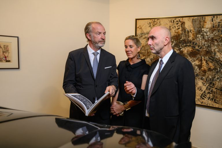  - Le dîner-performance de la collection du Cnap pour le finissage de l’exposition “Arman, tout ce qui reste”