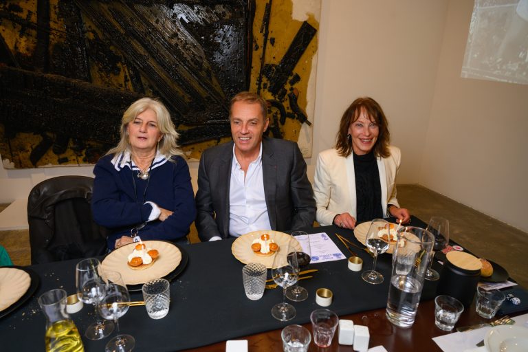  - Le dîner-performance de la collection du Cnap pour le finissage de l’exposition “Arman, tout ce qui reste”