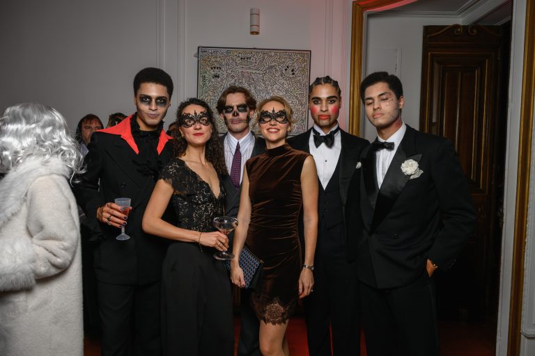  - L’Entropiste and Oniriq Magazine Reinvent Halloween with “Le Bal du Chaos”