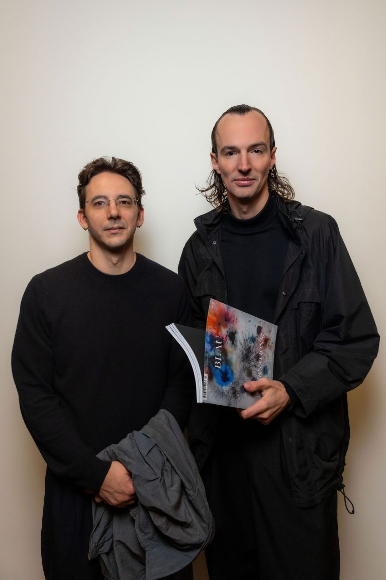  - Blau International et Cai Guo-Qiang chez White Cube pour présenter un 13e numéro